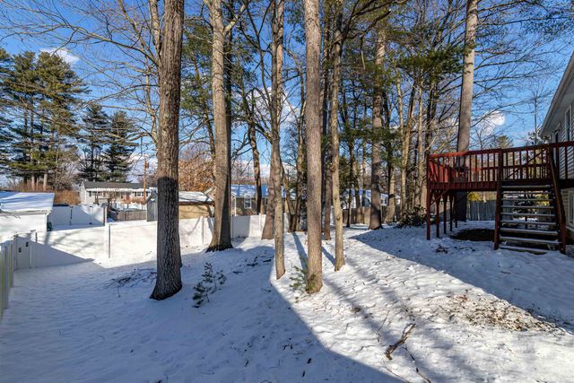 6 Lamplighter Drive, Nashua, NH 03064