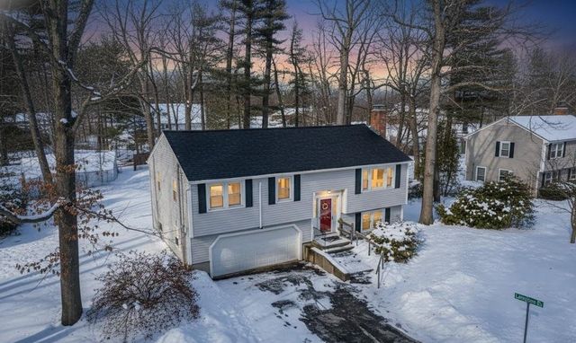 6 Lamplighter Drive, Nashua, NH 03064