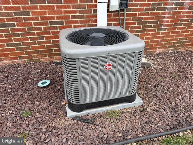 11913 PHYLANE DR, Hagerstown, MD 21742