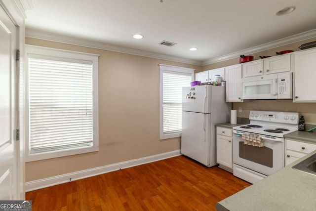 1035 Barnett Shoals Road 725, Athens, GA 30605