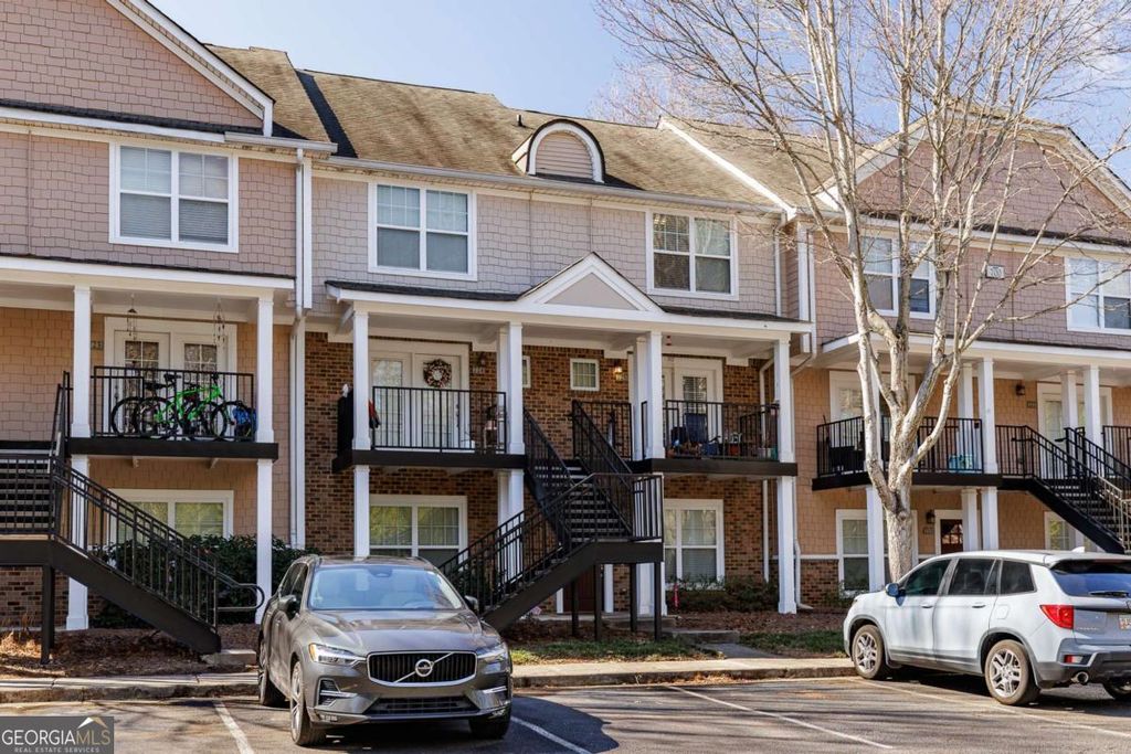 1035 Barnett Shoals Road 725, Athens, GA 30605