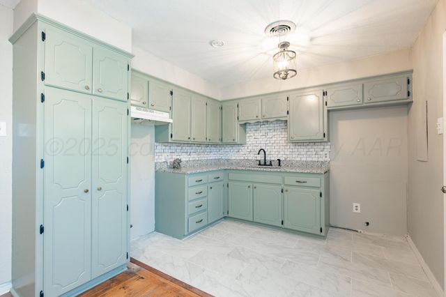 4014 S LIPSCOMB Street, Amarillo, TX 79110