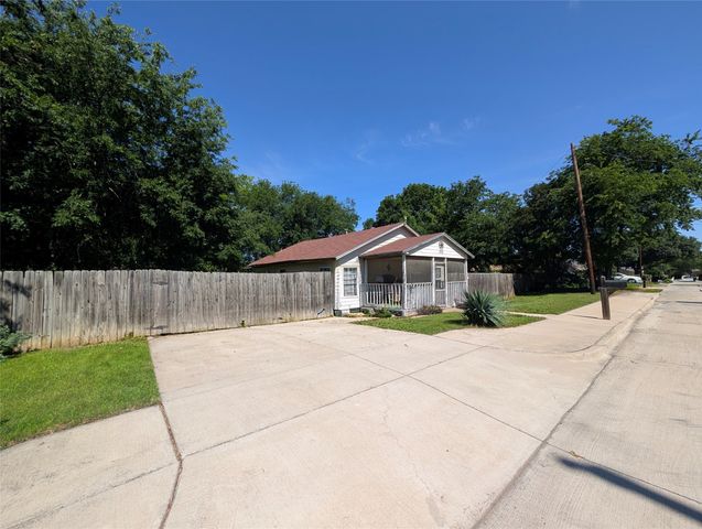 308 Short Street, Mansfield, TX 76063
