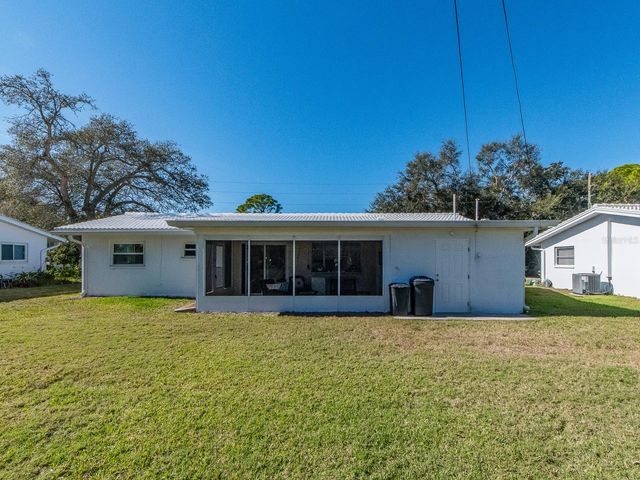 8657 143RD STREET, Seminole, FL 33776