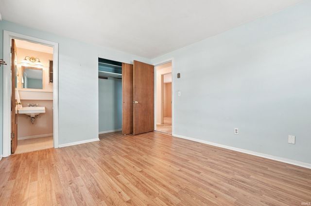 7022 Omaha Court, Fort Wayne, IN 46804