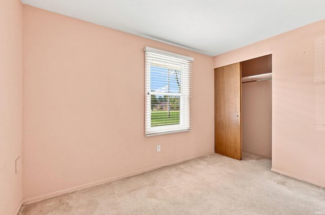 7022 Omaha Court, Fort Wayne, IN 46804