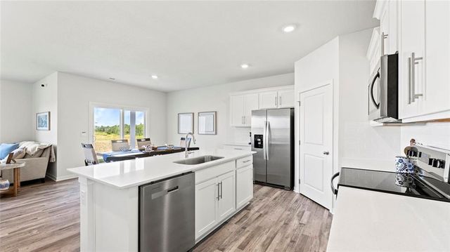 21534 Carrara Circle, Peculiar, MO 64078