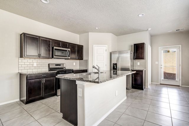 10713 Caresso SW, Albuquerque, NM 87121