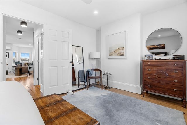 171 Warren Ave 5, Boston, MA 02116