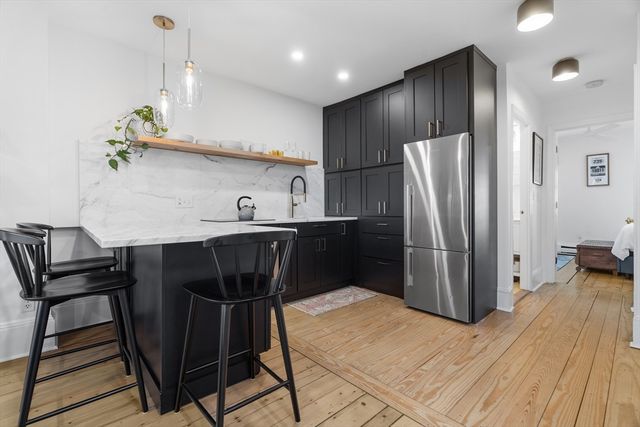 171 Warren Ave 5, Boston, MA 02116