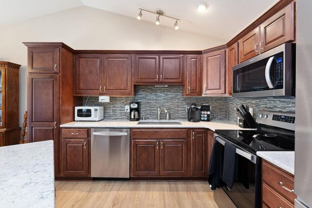 609 4th AVENUE N, Onalaska, WI 54650