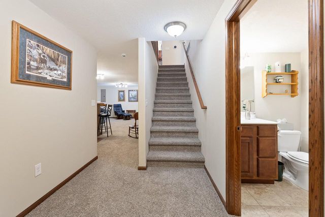 609 4th AVENUE N, Onalaska, WI 54650