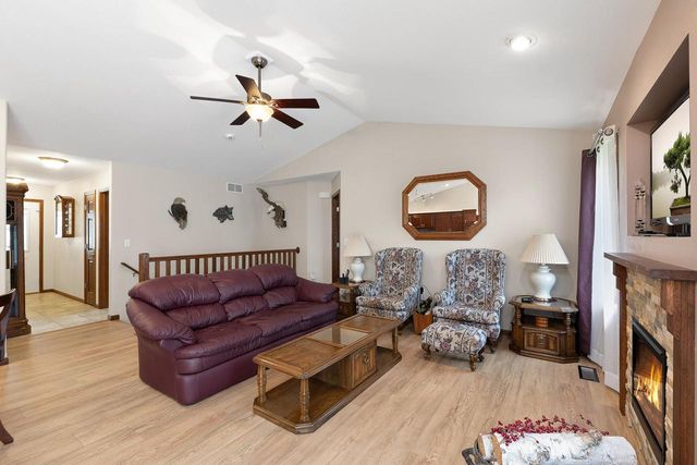 609 4th AVENUE N, Onalaska, WI 54650