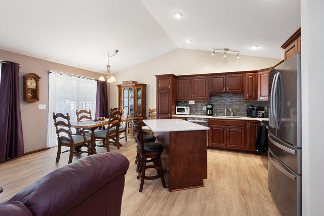 609 4th AVENUE N, Onalaska, WI 54650