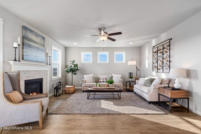 6805 W CONSTANTINE LN, Rathdrum, ID 83858