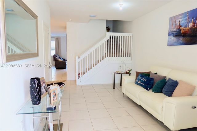 2663 SE 10th St, Homestead, FL 33035