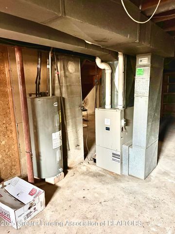 2402 N Stine Road, Charlotte, MI 48813