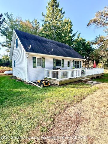 2402 N Stine Road, Charlotte, MI 48813