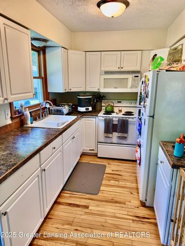 2402 N Stine Road, Charlotte, MI 48813