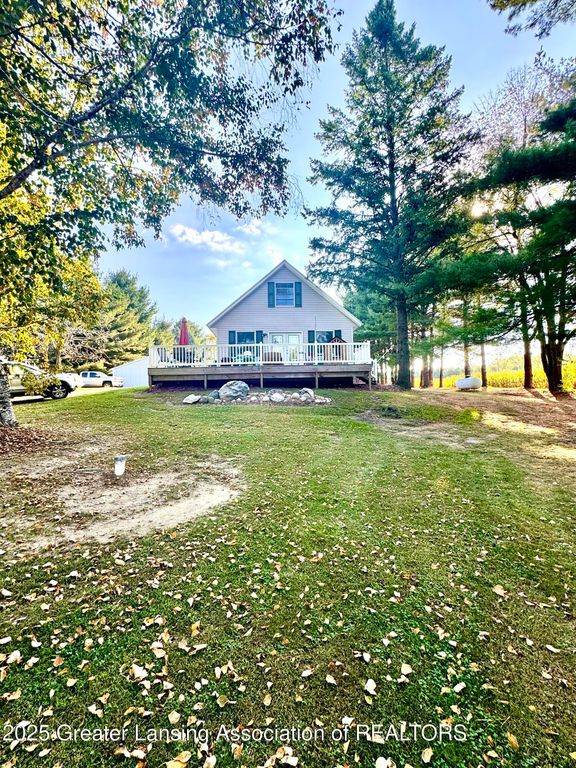 2402 N Stine Road, Charlotte, MI 48813