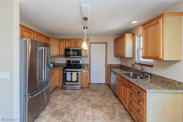 819 Savannah Trail, Medina, OH 44256