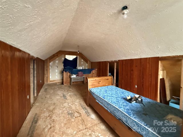 201 Mountain Vista Road, Canton, NC 28716