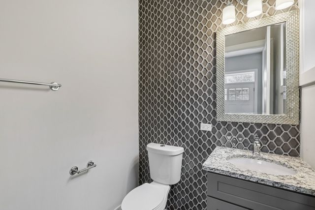 3516 W Hirsch Street, Chicago, IL 60651