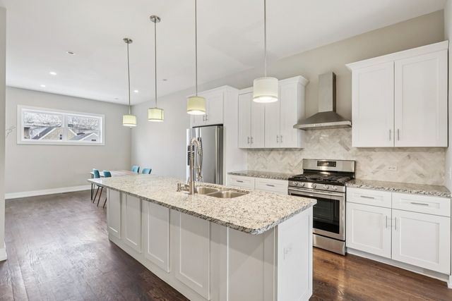 3516 W Hirsch Street, Chicago, IL 60651