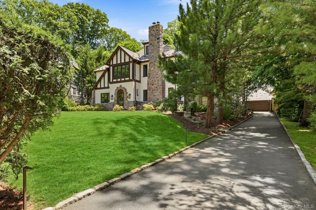 6 Montrose Road, Scarsdale, NY 10583