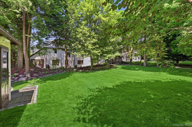 6 Montrose Road, Scarsdale, NY 10583