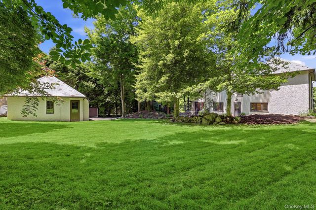 6 Montrose Road, Scarsdale, NY 10583