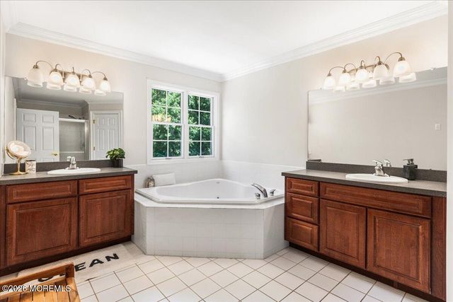 38 Smock Court, Manalapan, NJ 07726
