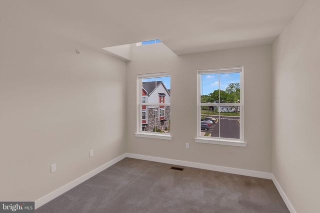 10 INDEPENDENCE CT, Perkasie, PA 18944