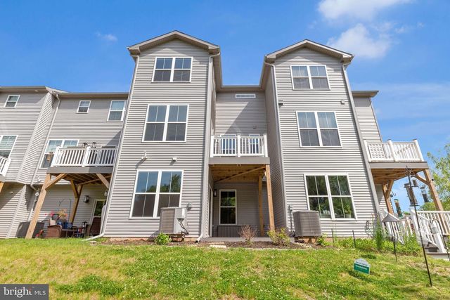 10 INDEPENDENCE CT, Perkasie, PA 18944