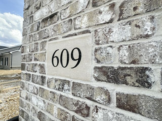609 Comanche Drive, Richmond, KY 40475