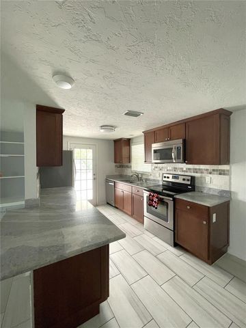 6405 WHITE SANDS TERRACE, Sarasota, FL 34231