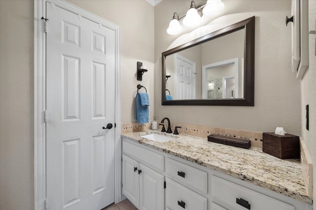 6 Inverness Court, Mansfield, TX 76063