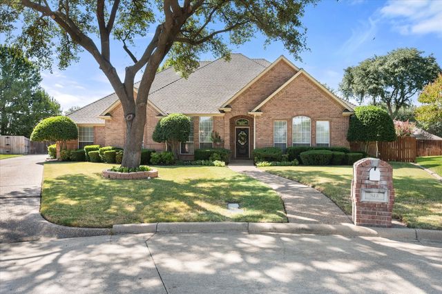 6 Inverness Court, Mansfield, TX 76063