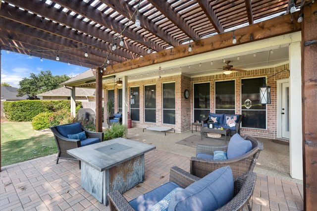 6 Inverness Court, Mansfield, TX 76063