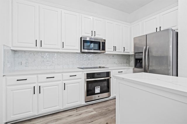 4201 S Iron Lane, Mansfield, TX 76063