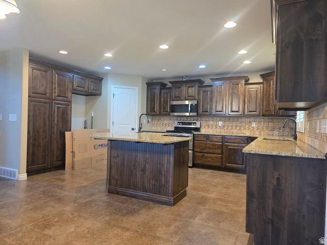 5058 W 5300 S, Hooper, UT 84315