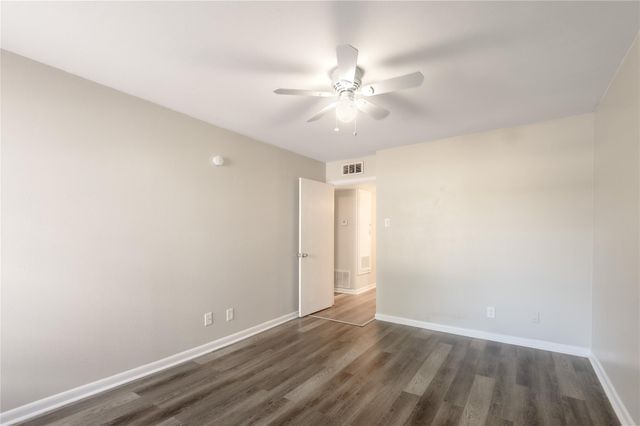 818 University Avenue 6, Huntsville, TX 77320
