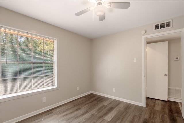 818 University Avenue 6, Huntsville, TX 77320