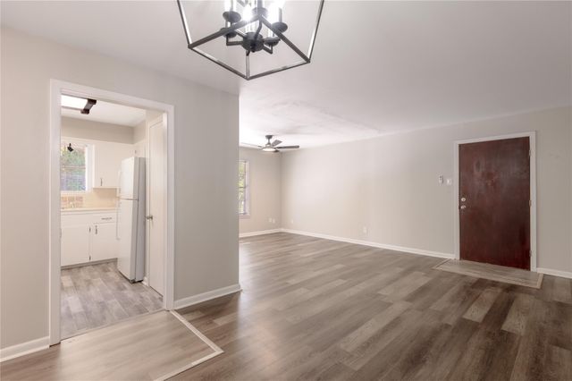 818 University Avenue 6, Huntsville, TX 77320