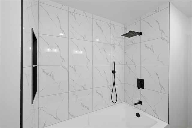 812 N 28th Street, Rogers, AR 72756