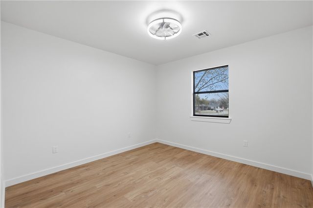 812 N 28th Street, Rogers, AR 72756