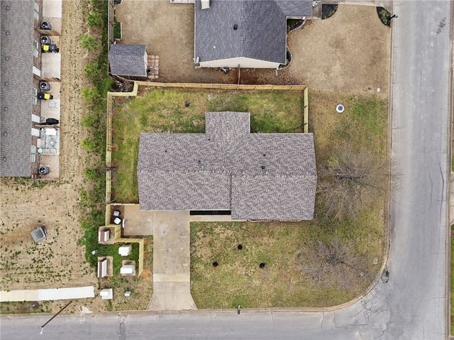 812 N 28th Street, Rogers, AR 72756