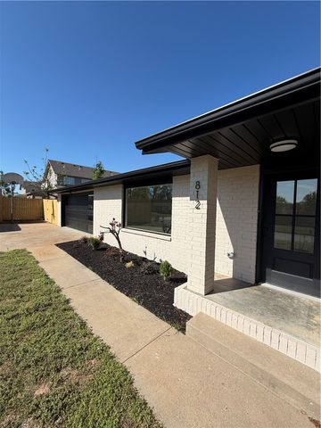 812 N 28th Street, Rogers, AR 72756