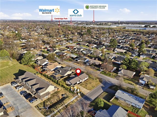 812 N 28th Street, Rogers, AR 72756