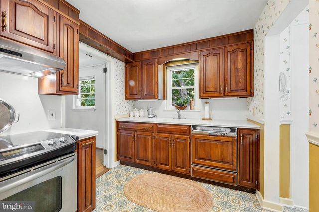 114 RAMBLING WAY, Springfield, PA 19064